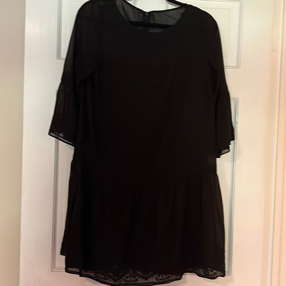 SOLD! Gorgeous Loft fully lined dress with embroidery